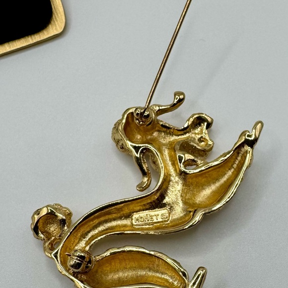 MONET Gold-Tone Poodle Brooch w/Ruby Rhinestones - Retro Style - Picture 5 of 6